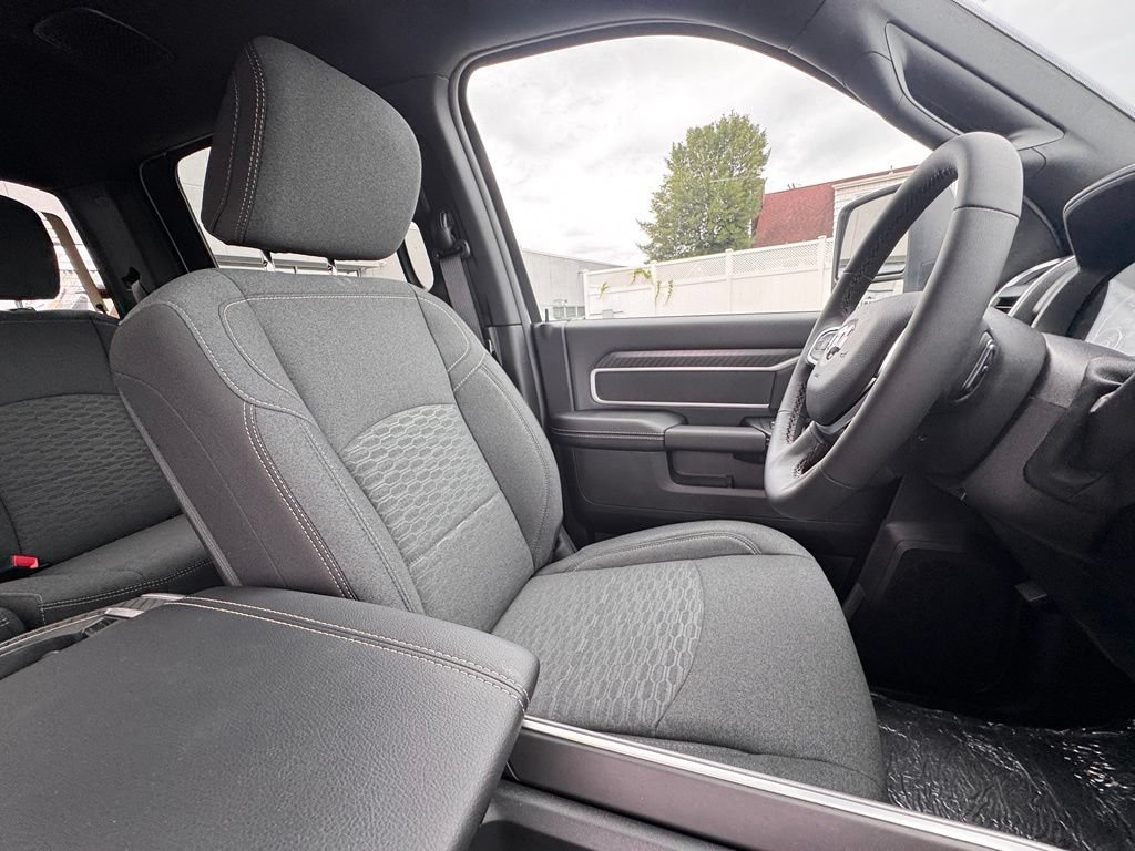 New 2026 RAM 2500 Big Horn AWD/4WD image 20