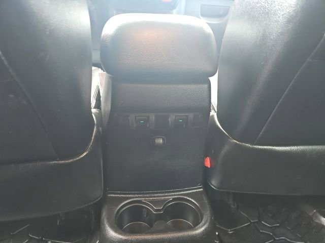 Used 2017 Jeep Wrangler Unlimited Rubicon w/ Connectivity Group image 25