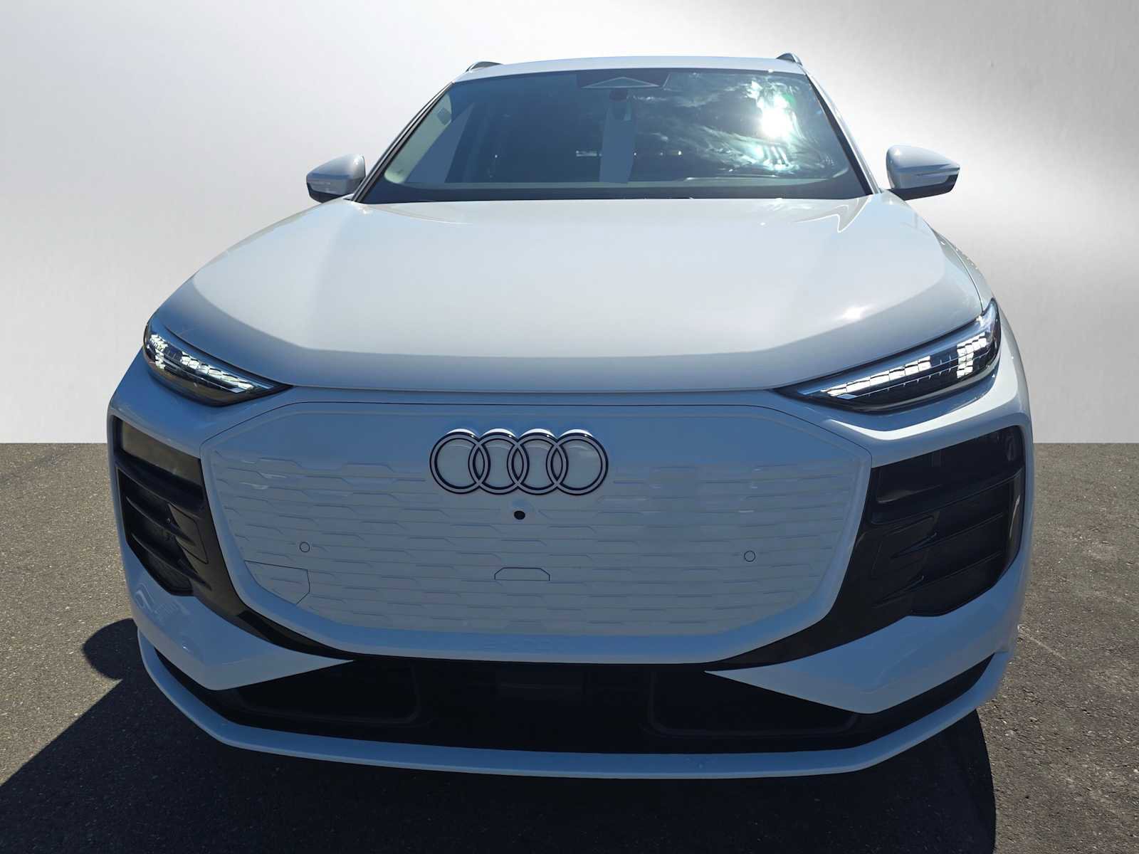 New 2025 Audi Q6 e-tron Premium Plus image 8