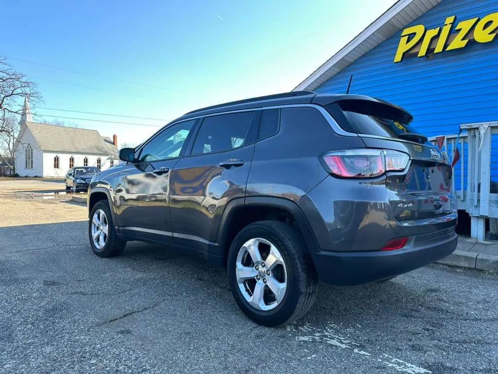 Used 2018 Jeep Compass Latitude image 4