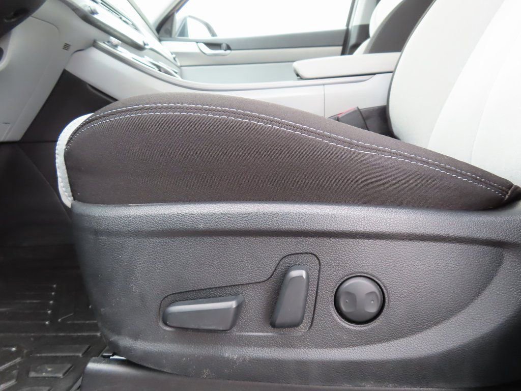 Used 2022 Hyundai Palisade SEL w/ Convenience Package image 7