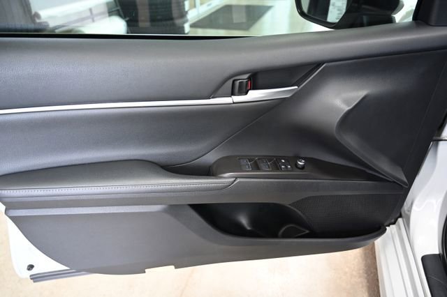 Used 2024 Toyota Camry XSE FWD image 27