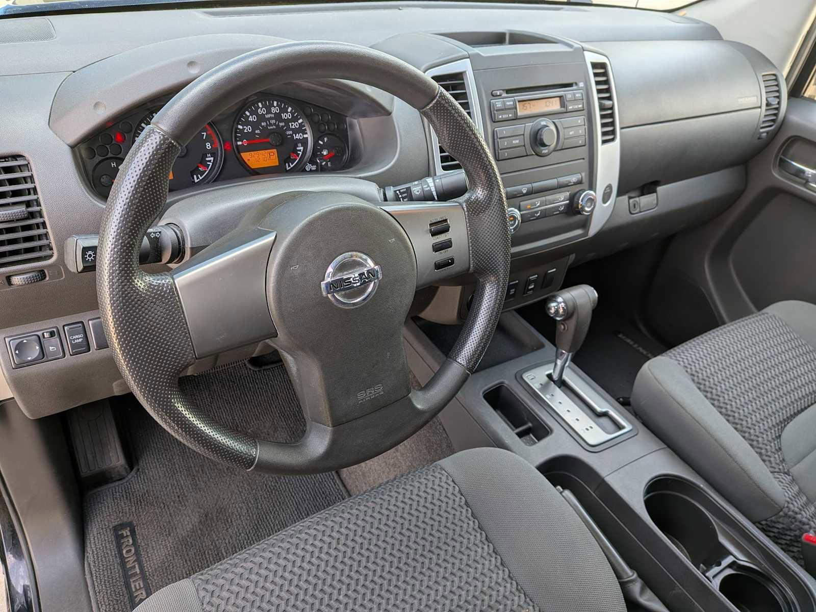 Used 2011 Nissan Frontier SV AWD/4WD image 13