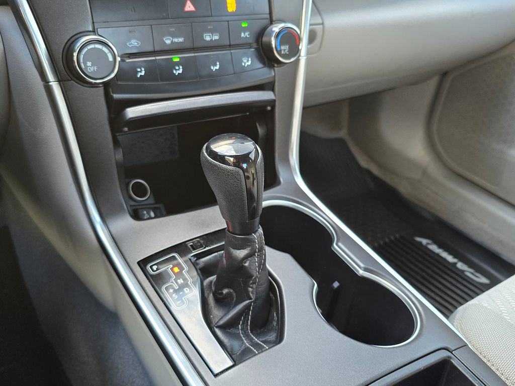 Used 2017 Toyota Camry LE image 14