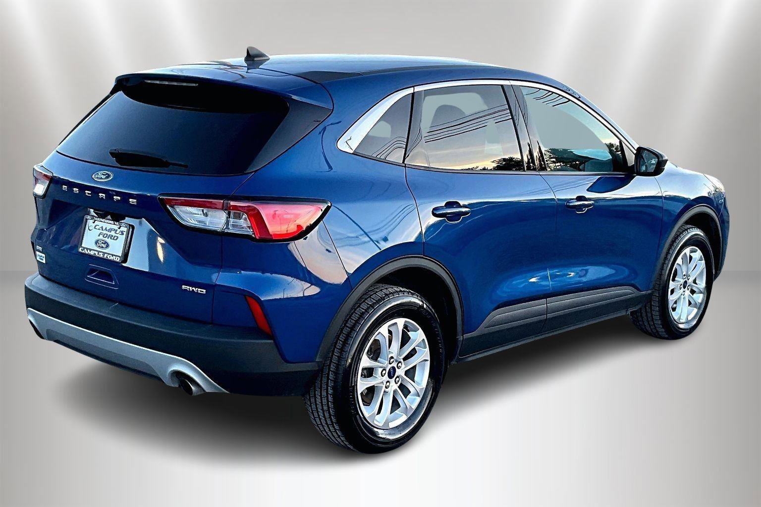 Certified 2022 Ford Escape SE w/ Convenience Package image 2