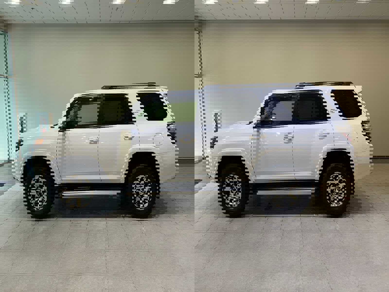 Certified 2023 Toyota 4Runner TRD Off-Road Premium image 3