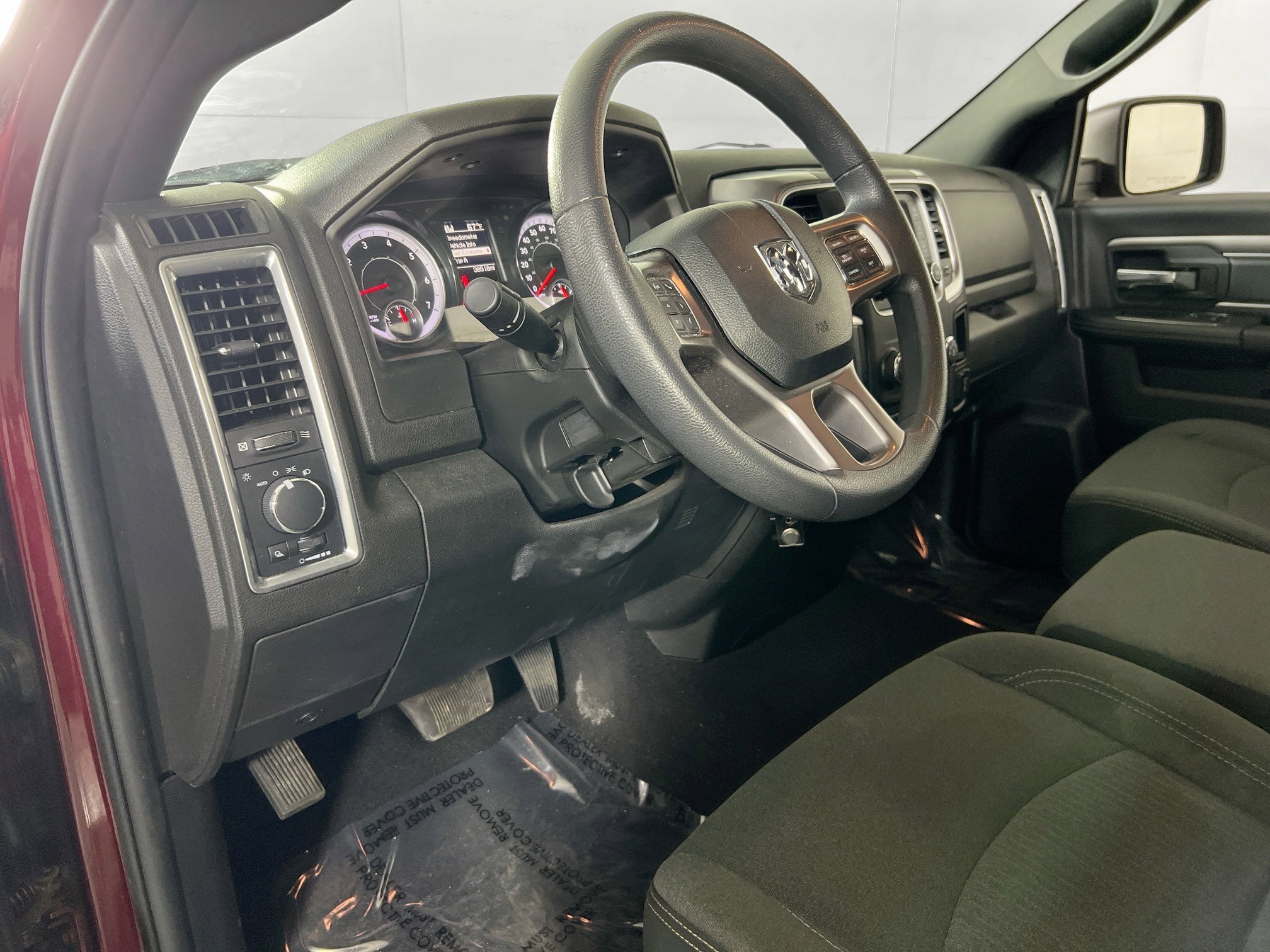 Used 2022 RAM 1500 Classic Warlock image 9