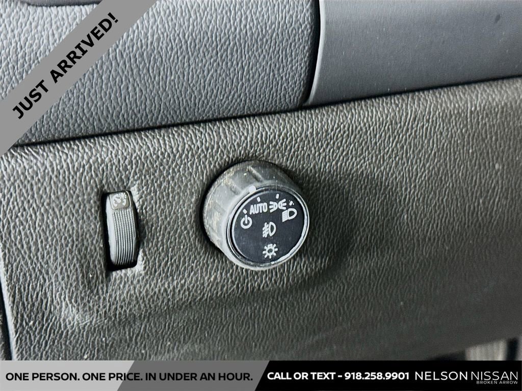 Used 2021 Chevrolet Colorado LT w/ LT Convenience Package image 10