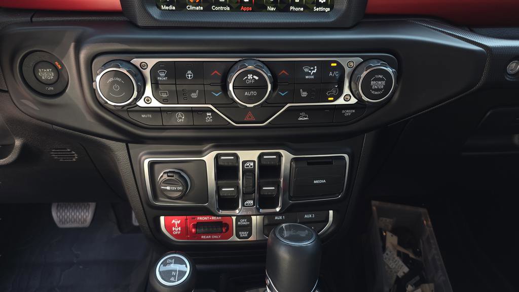 Used 2023 Jeep Wrangler Rubicon w/ Cold Weather Group image 19