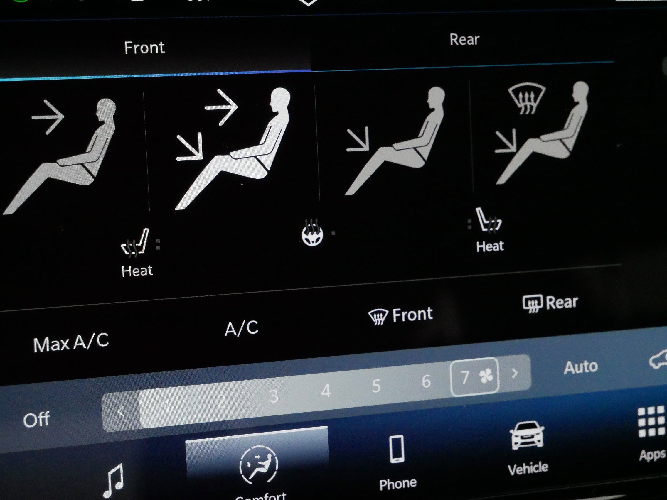 Used 2024 Chrysler Pacifica Touring-L image 28