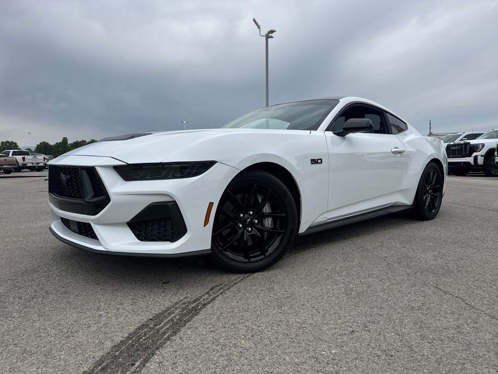 Used 2025 Ford Mustang GT RWD image 1