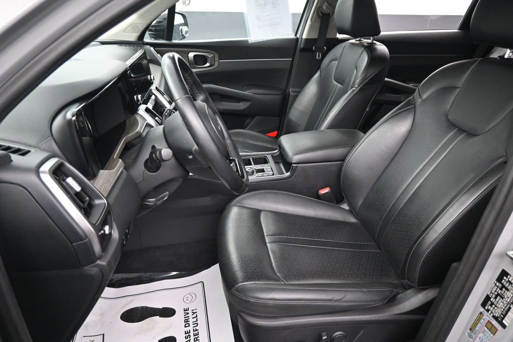 Used 2023 Kia Sorento EX FWD image 25