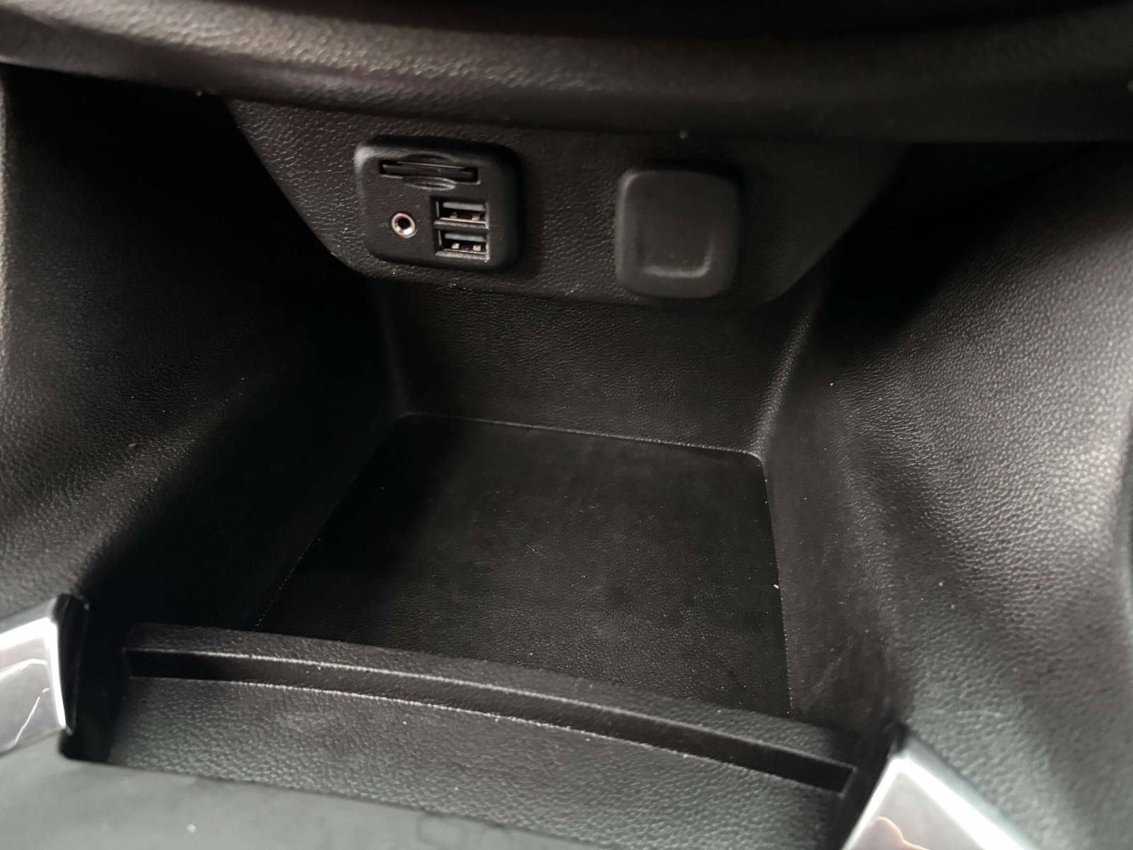 Used 2021 Chevrolet Traverse RS image 26