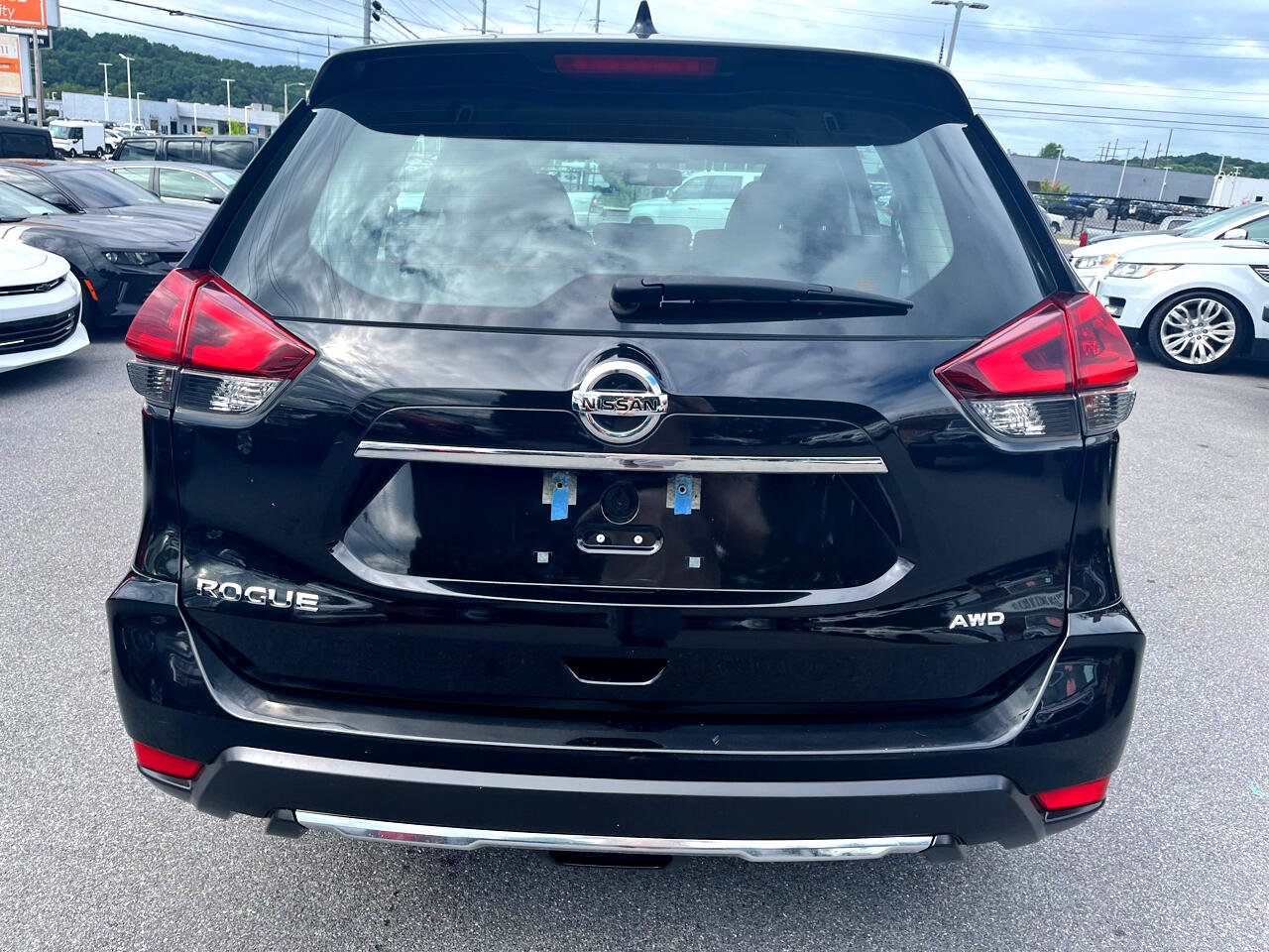 Used 2018 Nissan Rogue S image 6