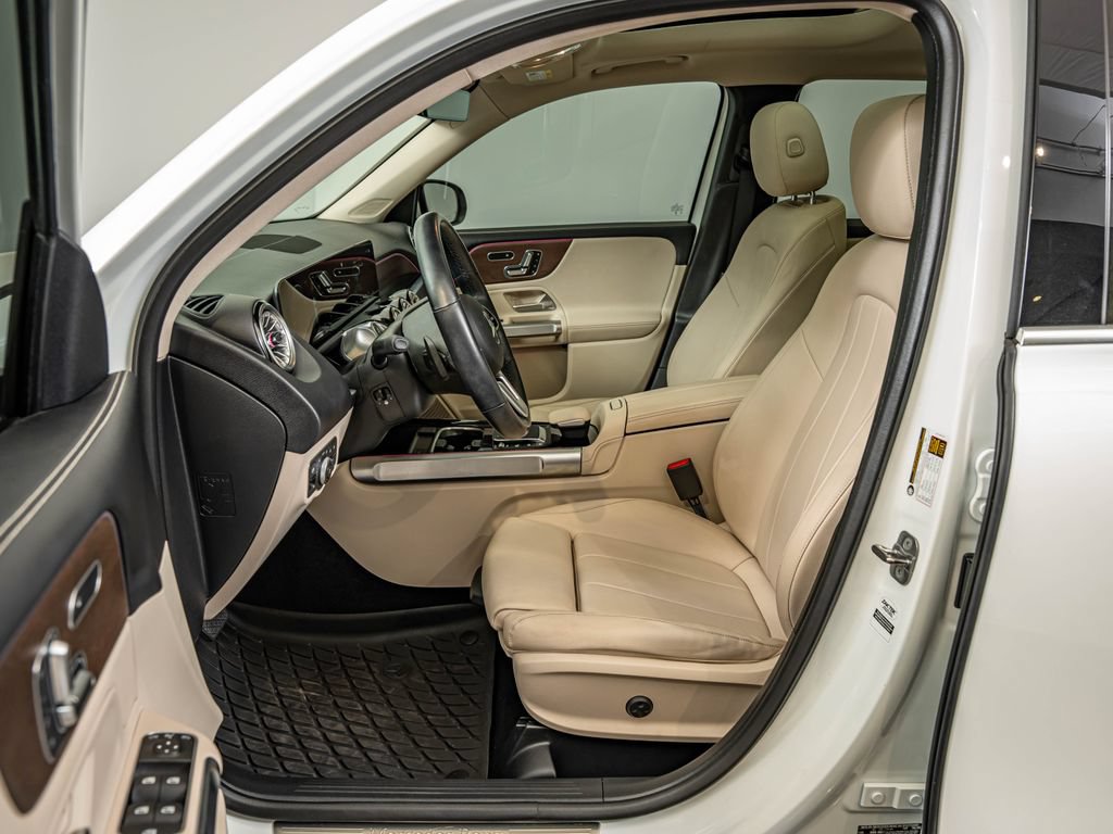 Used 2023 Mercedes-Benz GLB 250 4MATIC image 33