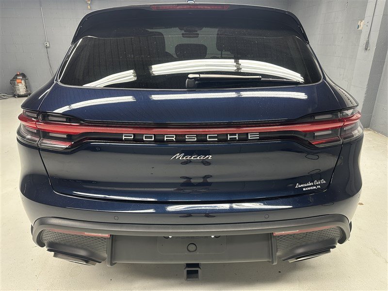 Used 2023 Porsche Macan AWD/4WD image 6