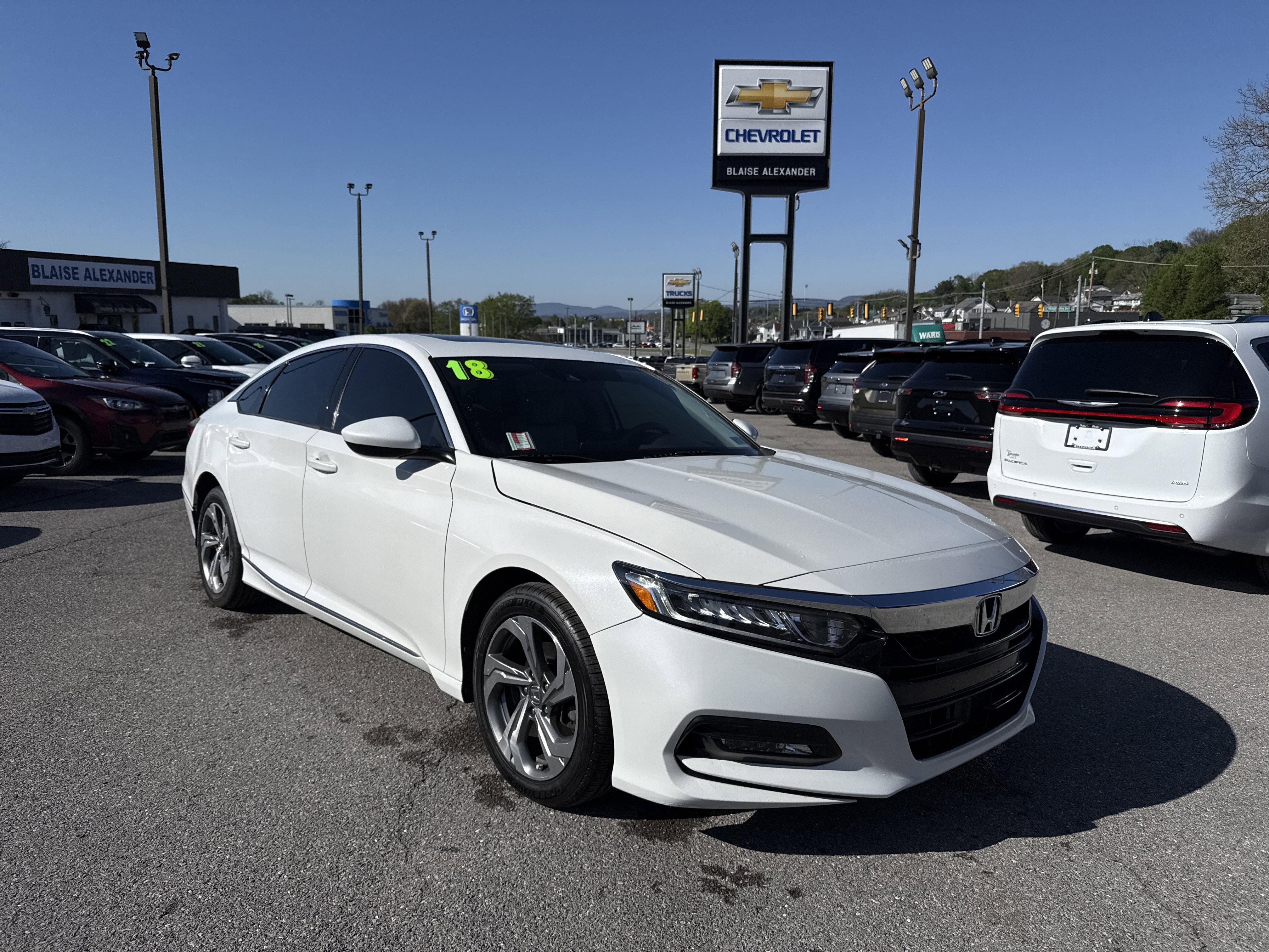 Used 2018 Honda Accord EX image 1