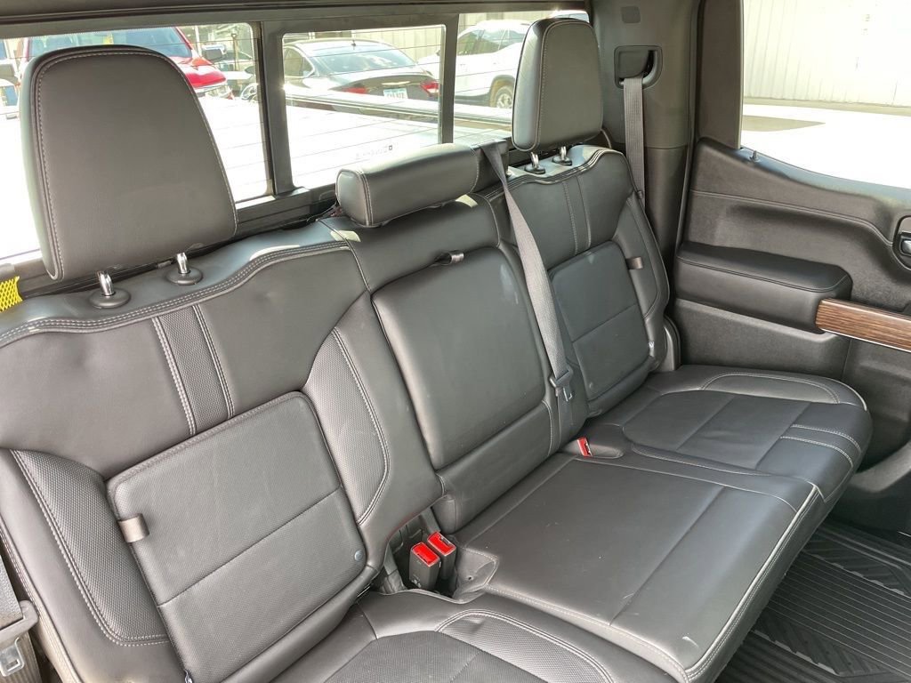 Used 2021 Chevrolet Silverado 1500 High Country w/ Technology Package image 19