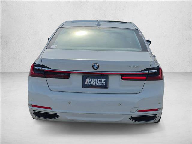 Used 2022 BMW 740i w/ Premium Package RWD image 7