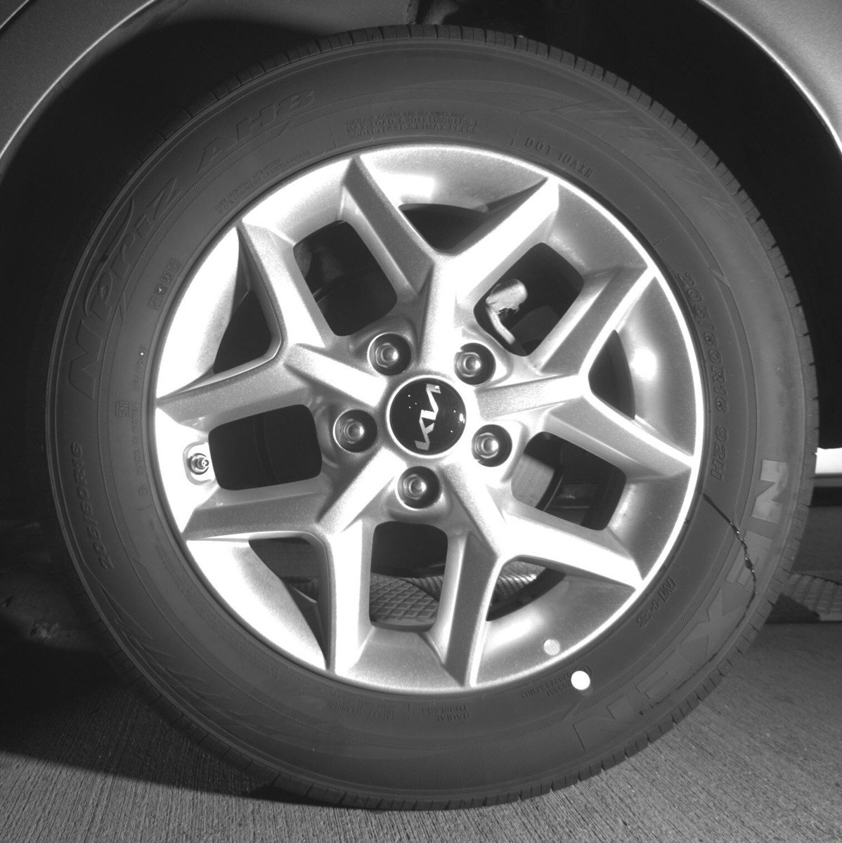 Used 2025 Kia Soul LX w/ LX Technology Package image 11