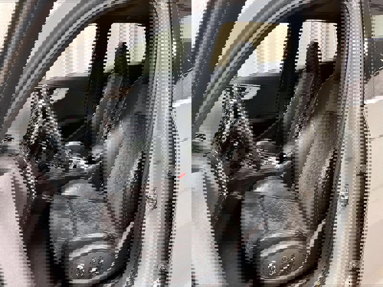 Used 2019 Audi S4 Premium Plus w/ Premium Plus Package image 10