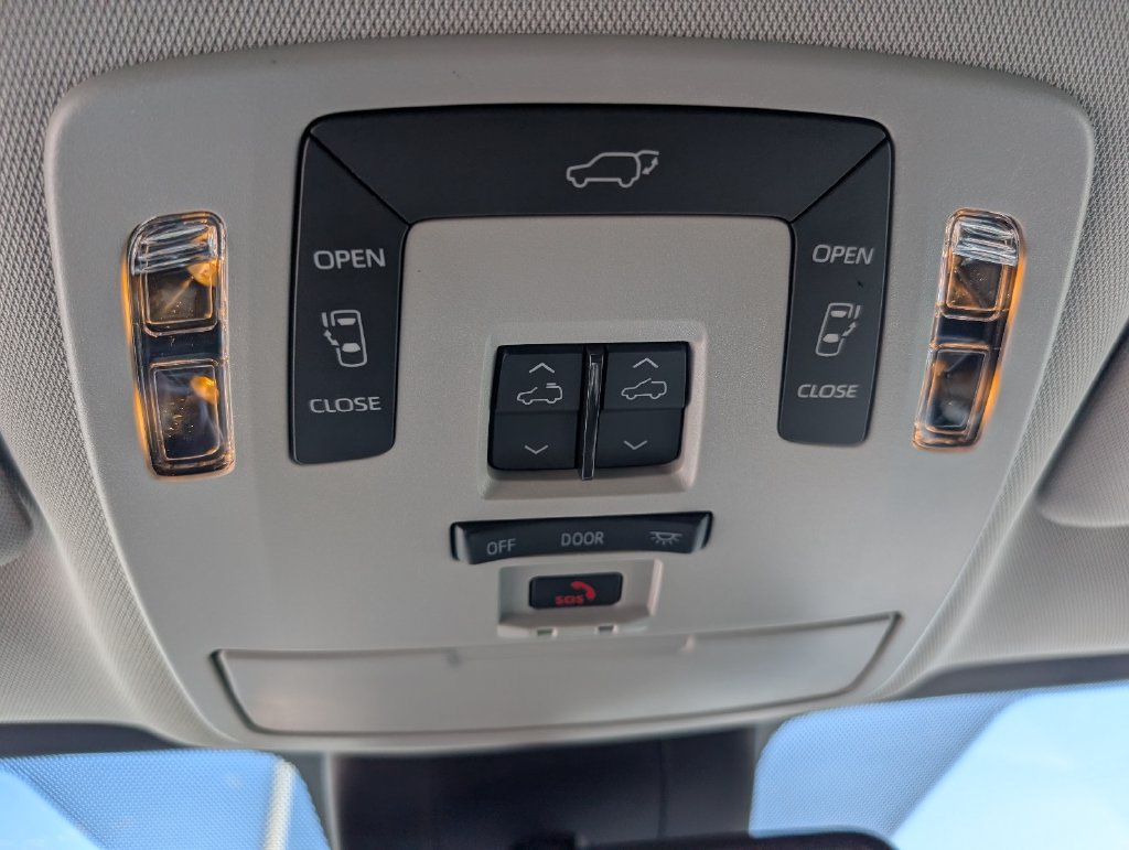 New 2026 Toyota Sienna XLE FWD image 12