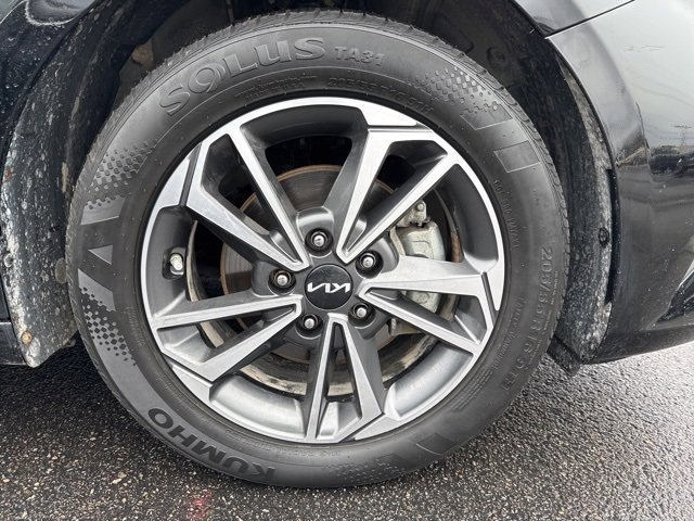 Used 2023 Kia Forte LXS w/ LXS Technology Package image 9