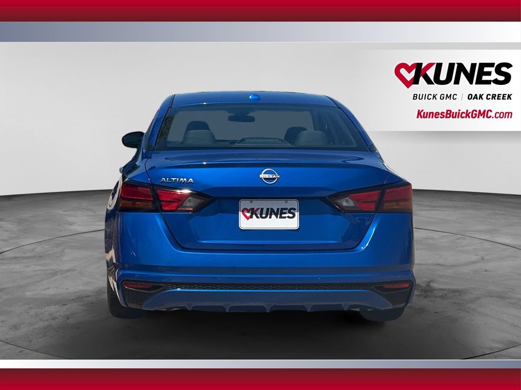 Used 2025 Nissan Altima 2.5 SV FWD image 9
