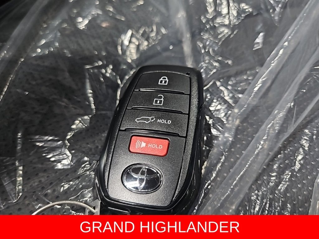 New 2026 Toyota Grand Highlander AWD image 30