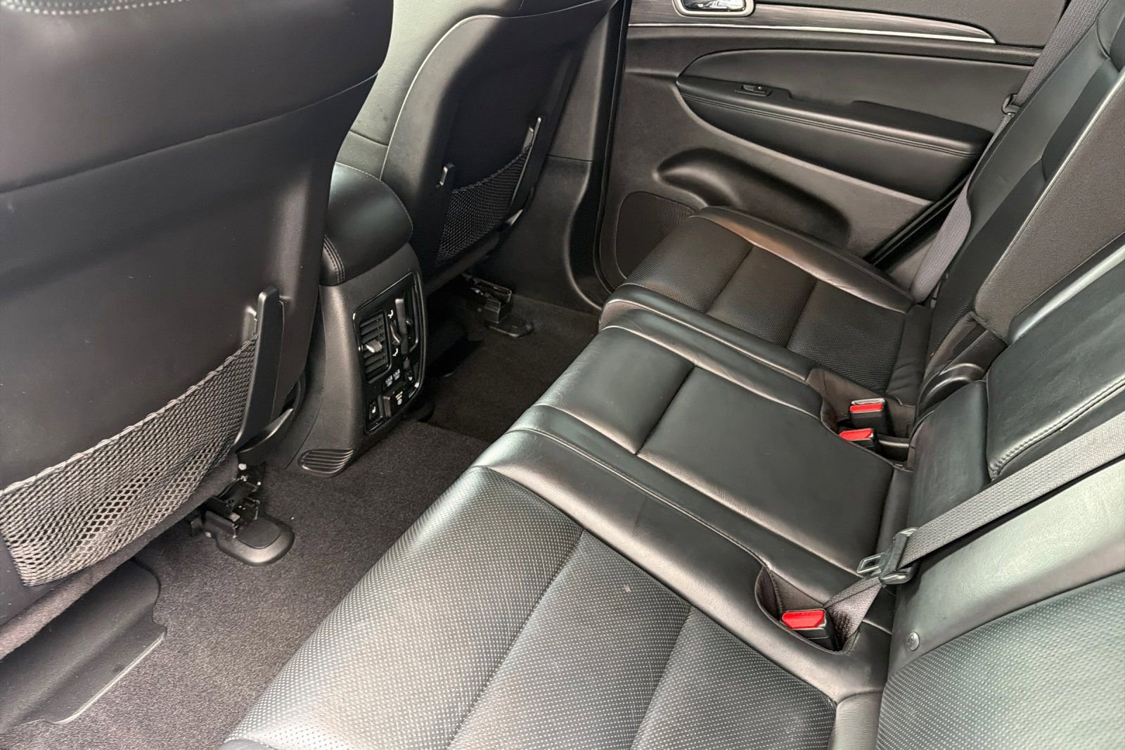 Used 2021 Jeep Grand Cherokee Limited w/ Luxury Group II image 13