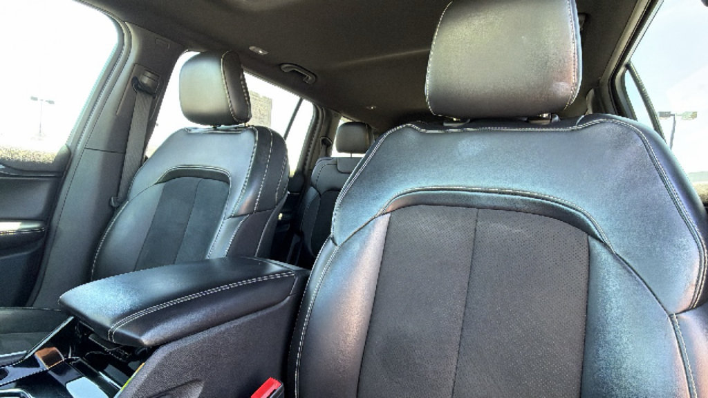 Used 2021 Jeep Grand Cherokee L Laredo AWD/4WD image 11