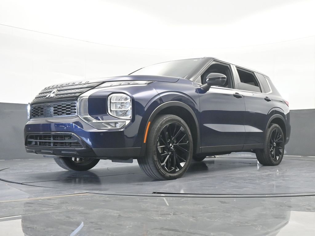 Used 2023 Mitsubishi Outlander SE image 63