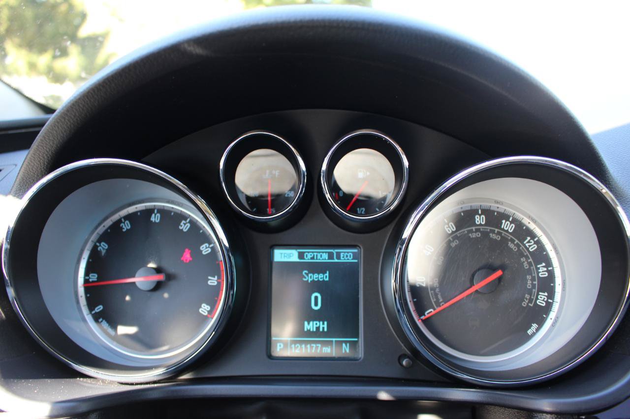 Used 2013 Buick Regal Premium FWD image 23