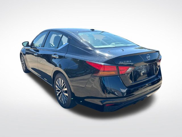 Used 2024 Nissan Altima 2.5 SV FWD image 7