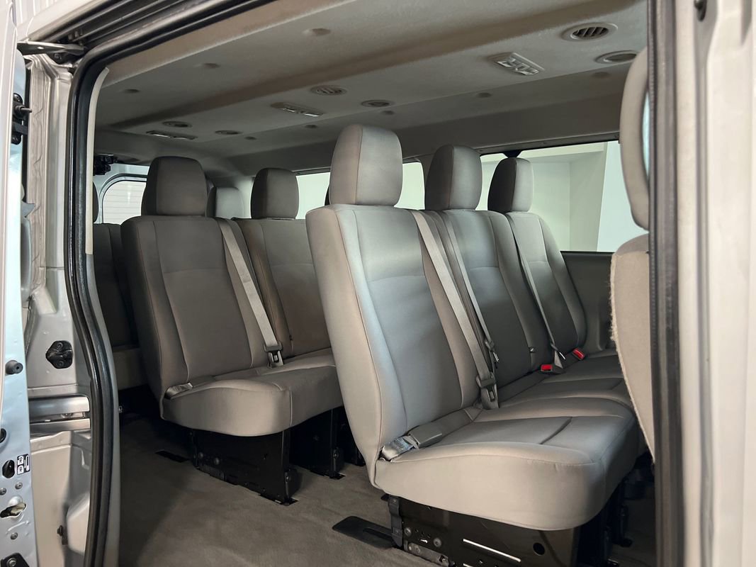 Used 2017 Nissan NV 3500 SV image 96