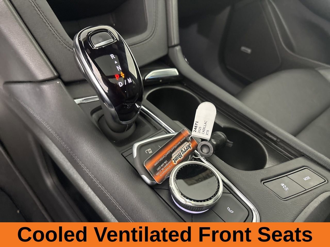 Used 2025 Cadillac XT6 Premium Luxury image 17