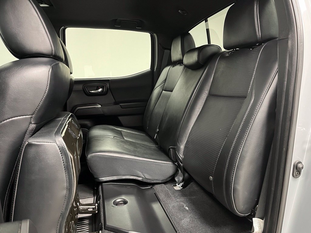 Used 2020 Toyota Tacoma TRD Sport w/ TRD Premium Sport Package AWD/4WD image 46