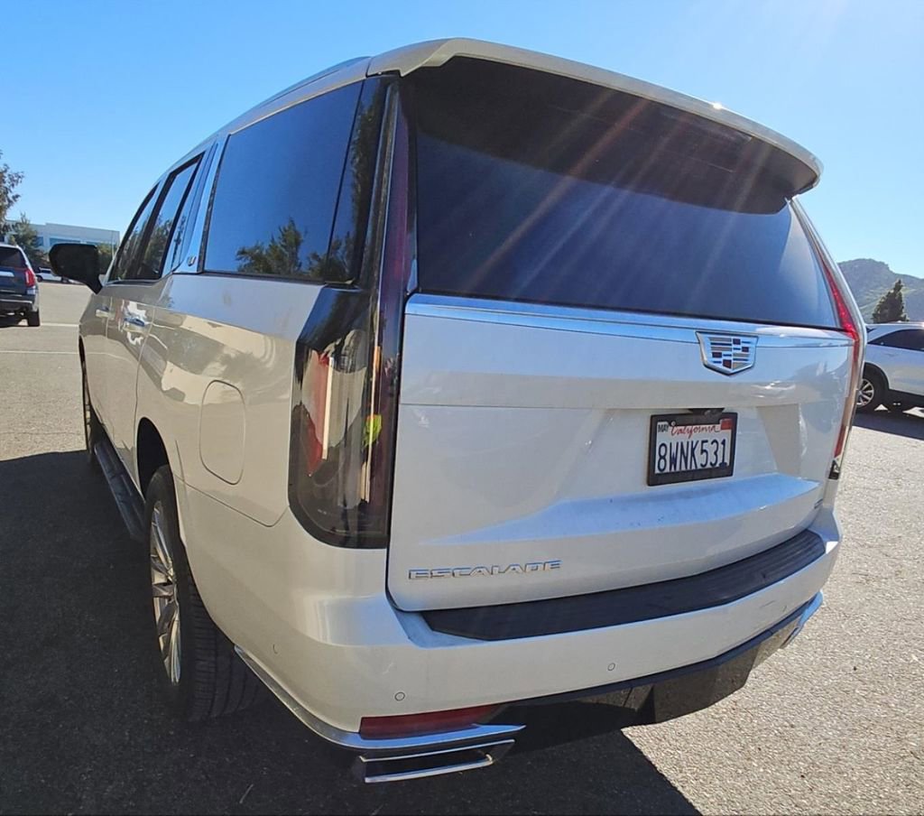 Used 2021 Cadillac Escalade Premium Luxury image 7