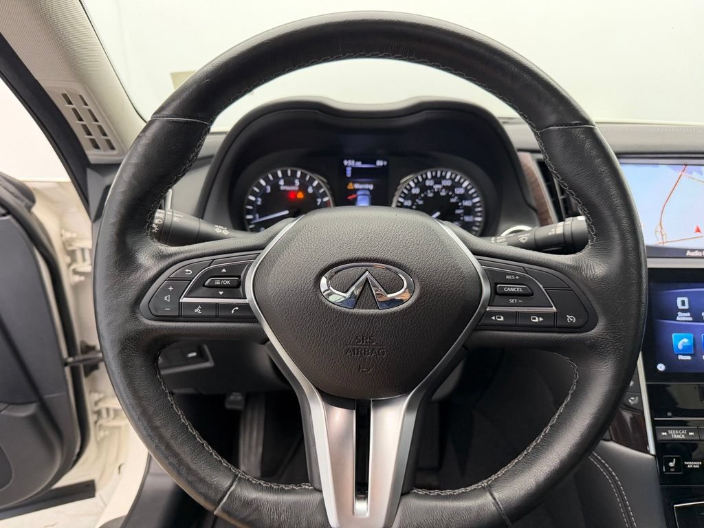 Used 2019 INFINITI Q50 Luxe w/ Essential Package (3.0T Luxe) AWD/4WD image 10