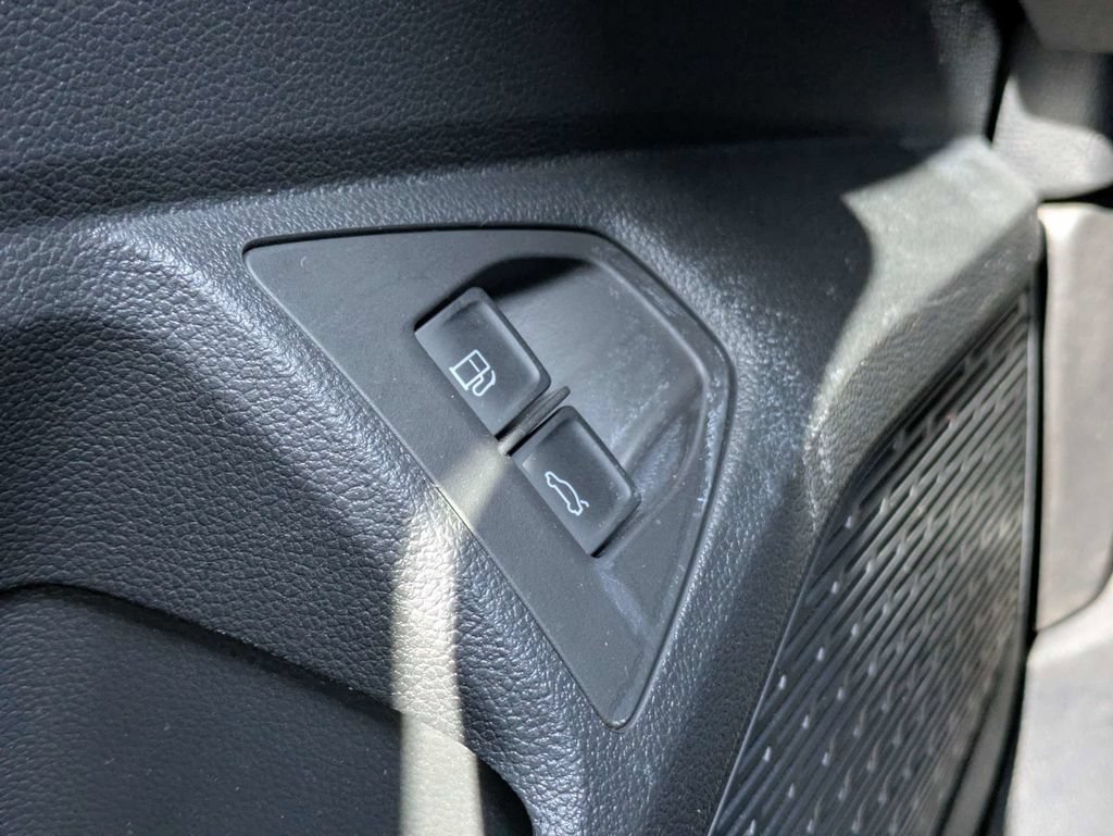 Certified 2023 Volkswagen Jetta S FWD image 30