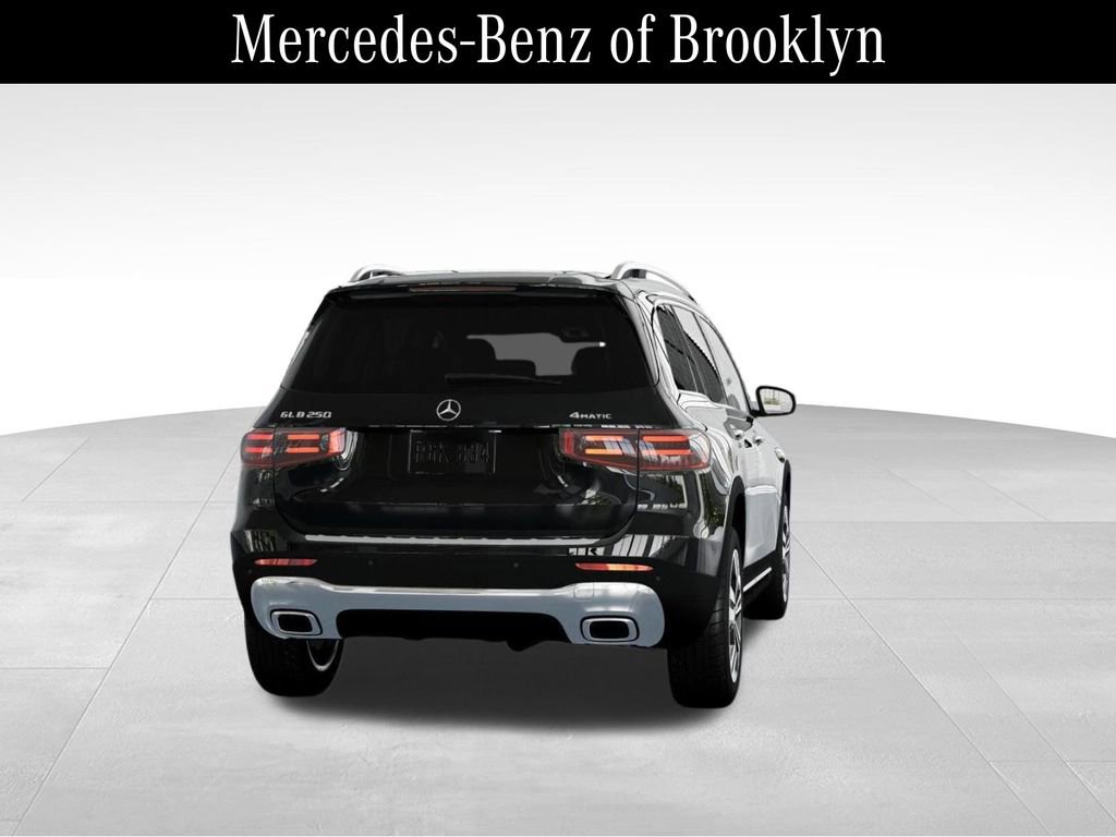 Used 2025 Mercedes-Benz GLB 250 4MATIC image 24