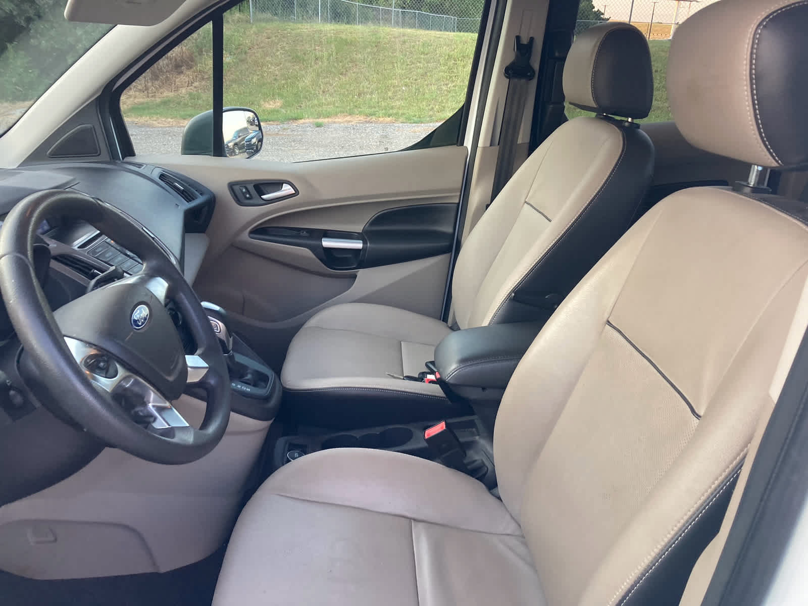 Used 2014 Ford Transit Connect XLT FWD image 3