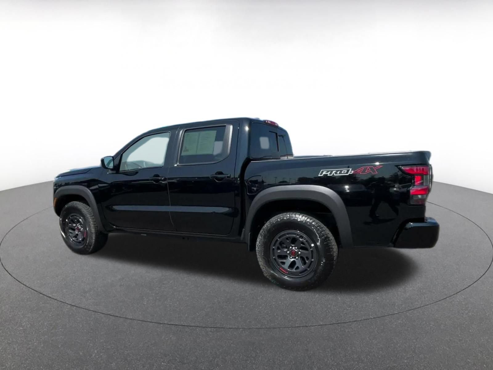 Used 2026 Nissan Frontier PRO-4X AWD/4WD image 8