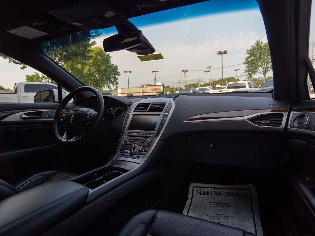 Used 2020 Lincoln MKZ Reserve w/ Elements Package AWD/4WD image 16