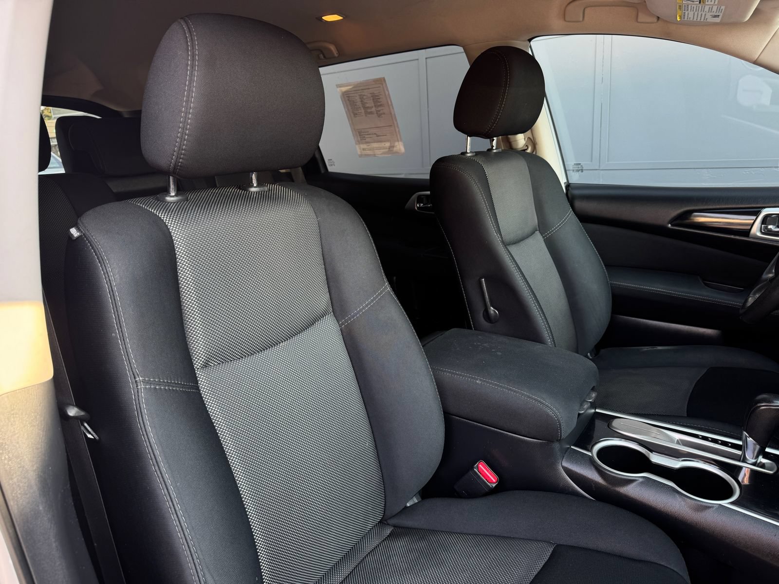 Used 2017 Nissan Pathfinder SV FWD image 22