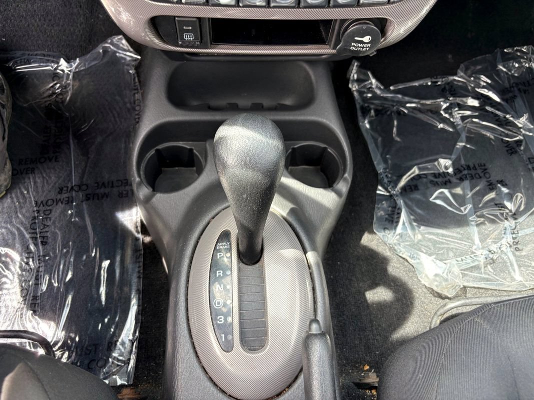 Used 2005 Dodge Neon SXT FWD image 17