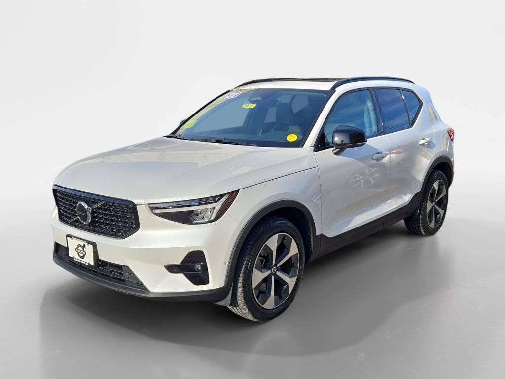 Certified 2023 Volvo XC40 B5 Plus w/ Driver Assist Package image 10