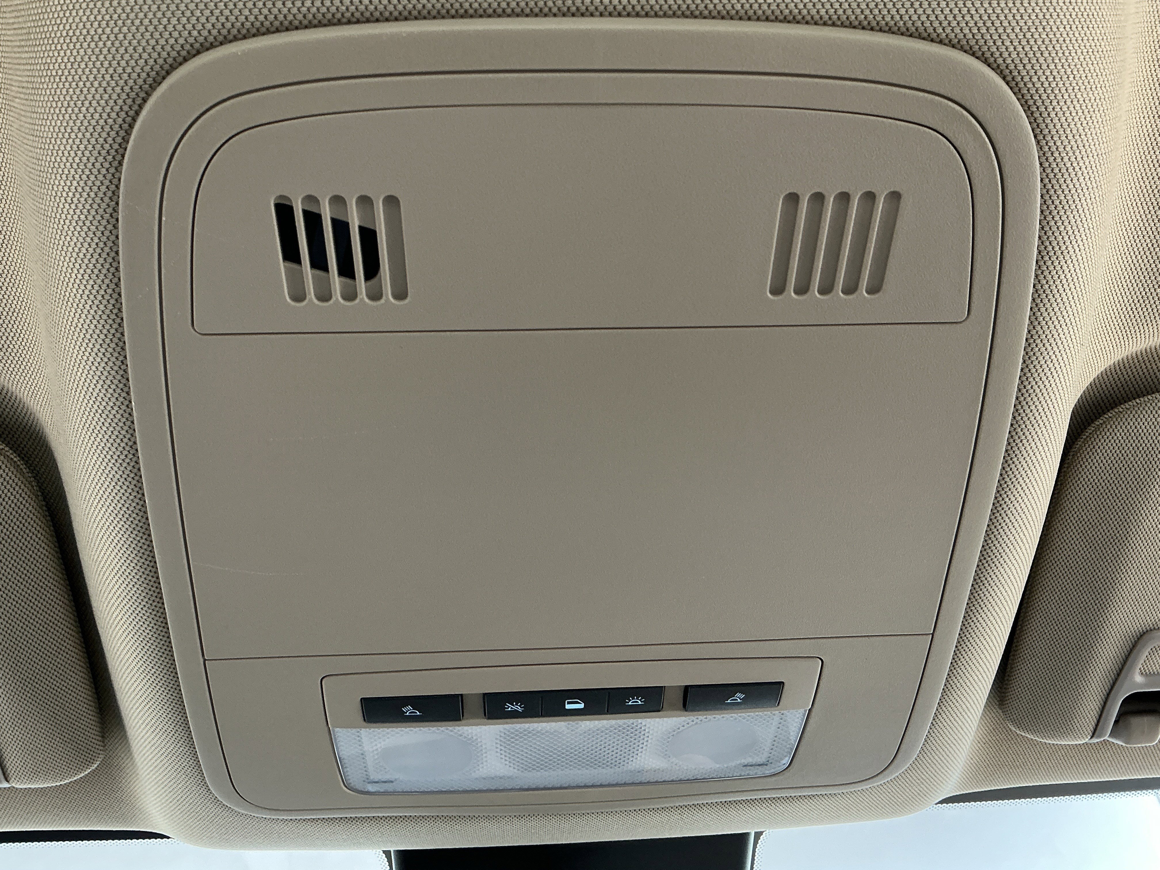 Used 2010 Buick LaCrosse CX image 17