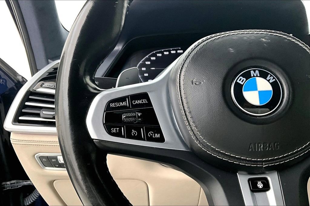 Used 2022 BMW X7 xDrive40i w/ M Sport Package image 25