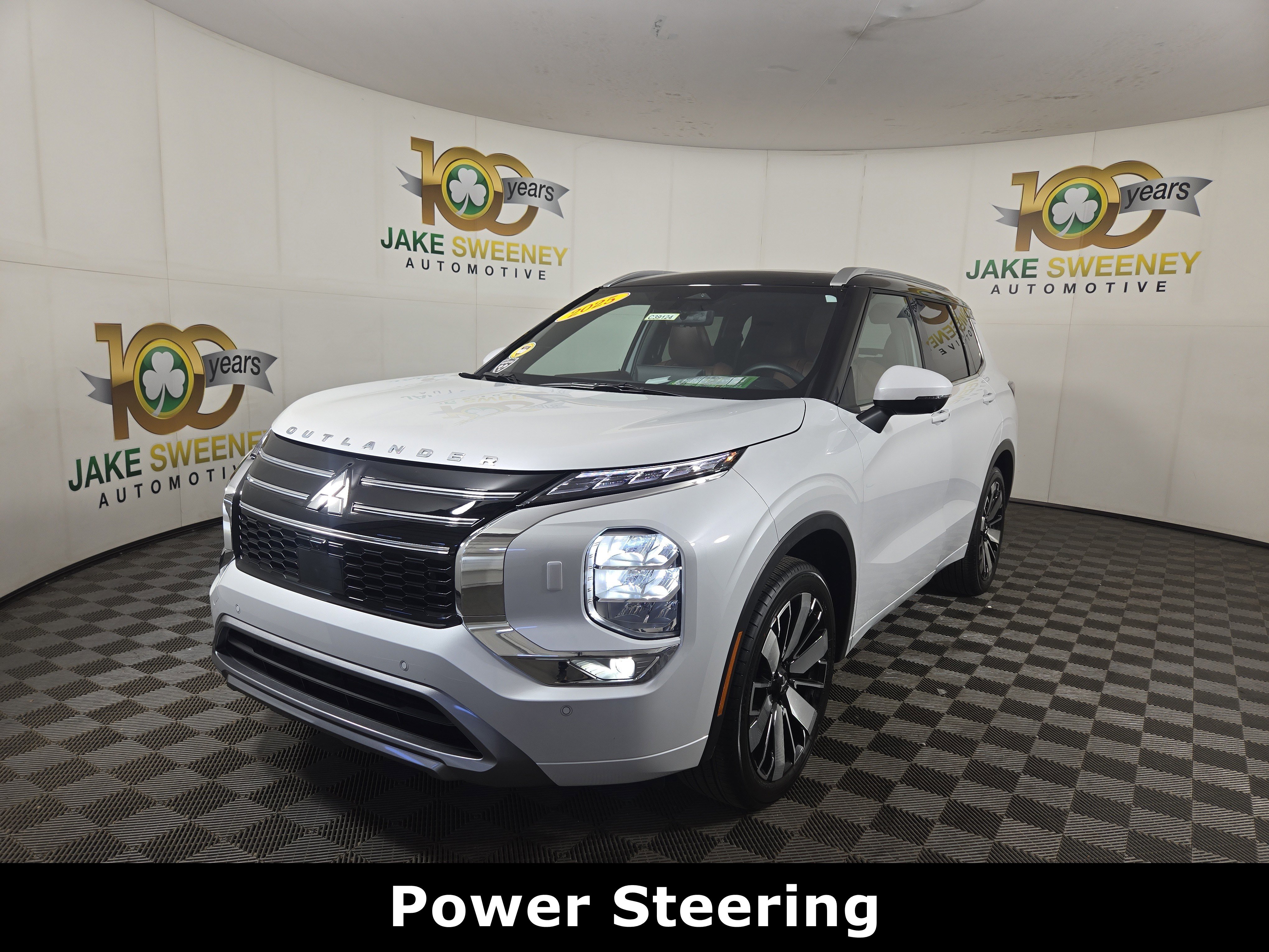 Used 2025 Mitsubishi Outlander SEL image 4